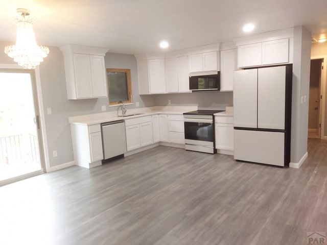 10 Verdosa Dr, Pueblo, CO 81005