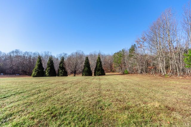 1975 Morning Star Road, Appomattox, VA 24522