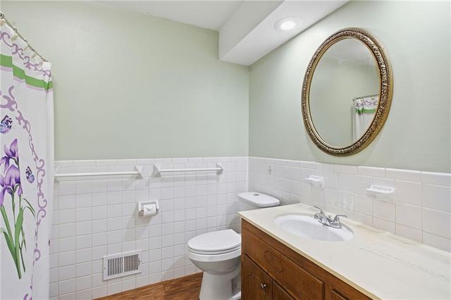 12009 E 61st Terrace, Kansas City, MO 64133