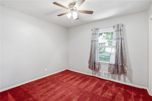 12009 E 61st Terrace, Kansas City, MO 64133