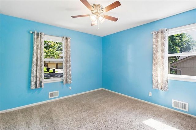 12009 E 61st Terrace, Kansas City, MO 64133