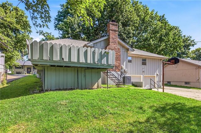 12009 E 61st Terrace, Kansas City, MO 64133
