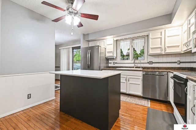 8021 Myrtle Street, Lincoln, NE 68506