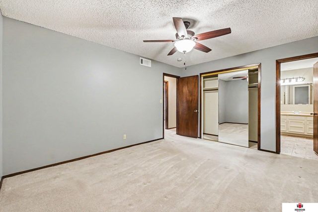 8021 Myrtle Street, Lincoln, NE 68506