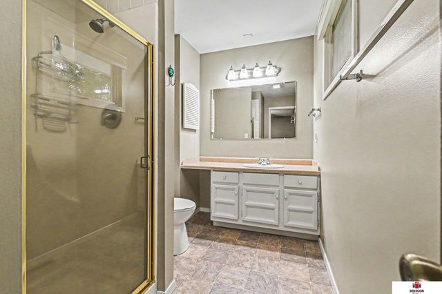8021 Myrtle Street, Lincoln, NE 68506