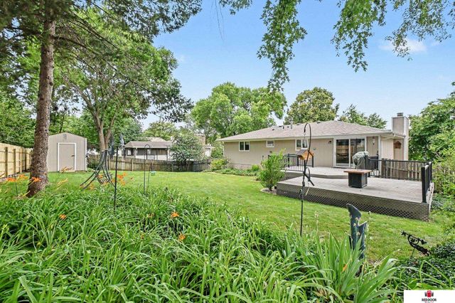 8021 Myrtle Street, Lincoln, NE 68506