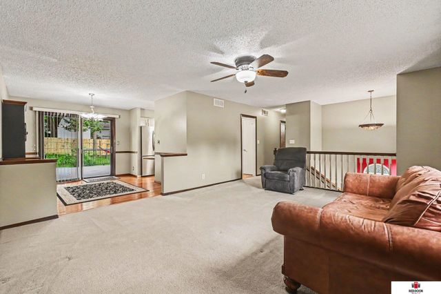 8021 Myrtle Street, Lincoln, NE 68506