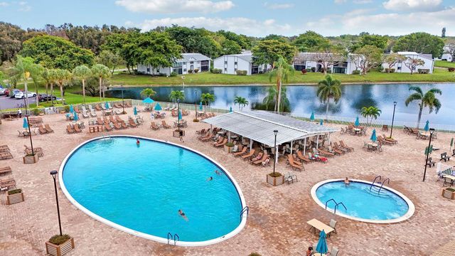 15364 Lakes Of Delray Boulevard 61, Delray Beach, FL 33484