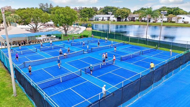 15364 Lakes Of Delray Boulevard 61, Delray Beach, FL 33484