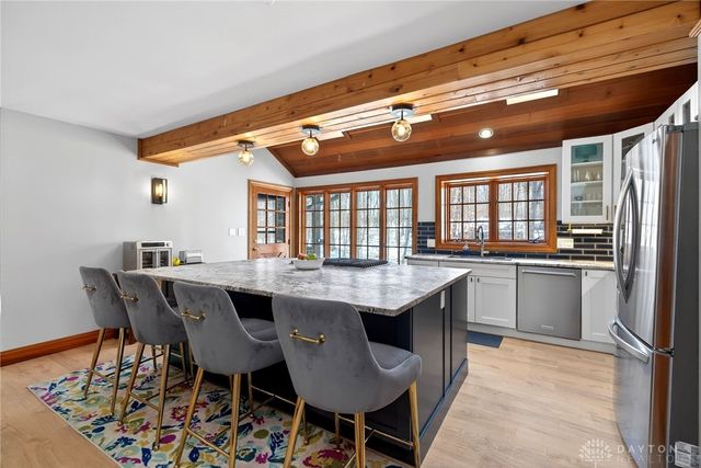 2810 E Spring Valley Pike, Dayton, OH 45458