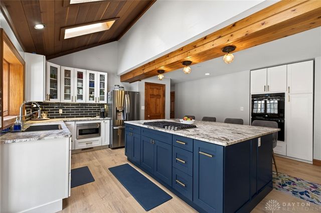 2810 E Spring Valley Pike, Dayton, OH 45458