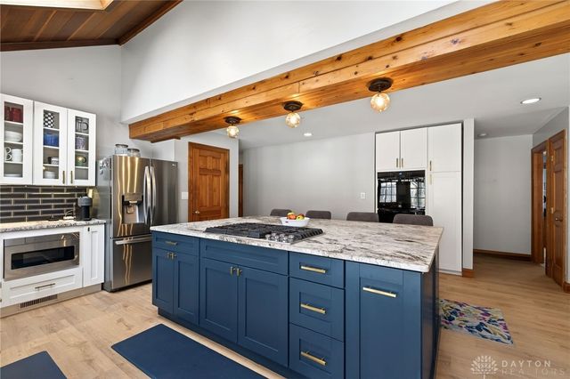 2810 E Spring Valley Pike, Dayton, OH 45458