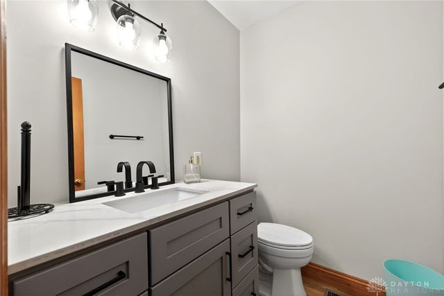 2810 E Spring Valley Pike, Dayton, OH 45458