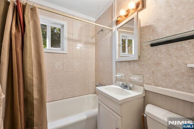 41 Wanaque Avenue, Wanaque, NJ 07420