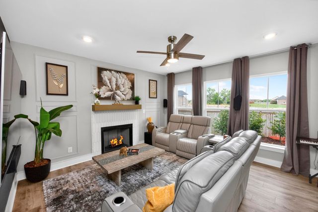 203 Strongpoint Dr, Hendersonville, TN 37075