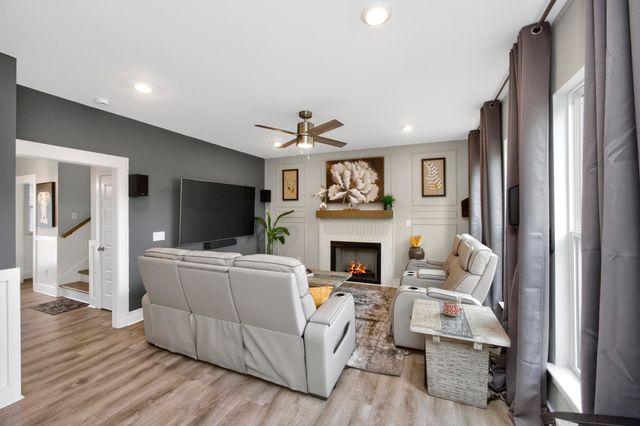 203 Strongpoint Dr, Hendersonville, TN 37075
