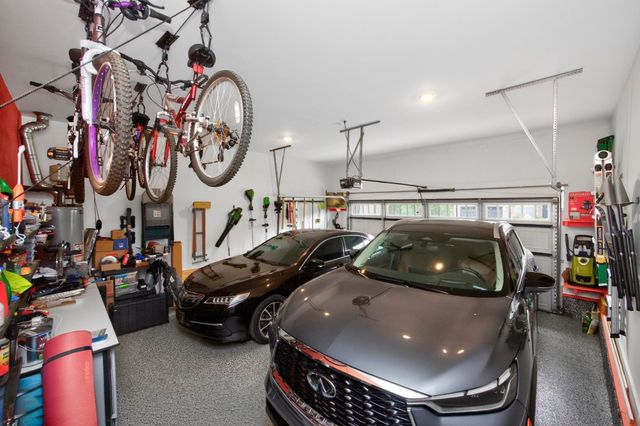203 Strongpoint Dr, Hendersonville, TN 37075