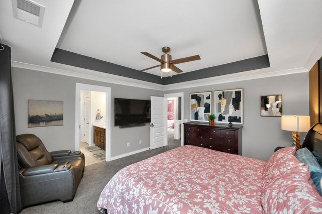203 Strongpoint Dr, Hendersonville, TN 37075