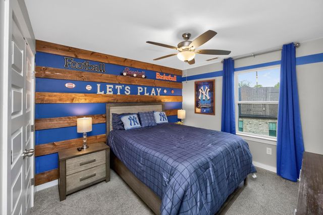 203 Strongpoint Dr, Hendersonville, TN 37075