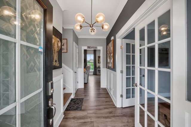 203 Strongpoint Dr, Hendersonville, TN 37075