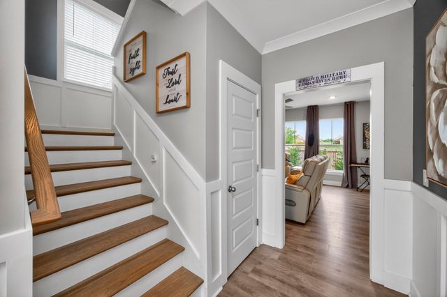 203 Strongpoint Dr, Hendersonville, TN 37075