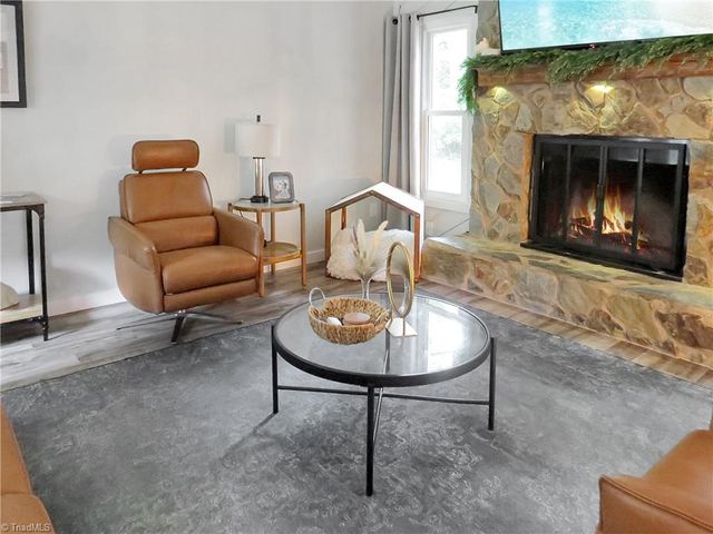 1205 Century Park Avenue, Kernersville, NC 27284