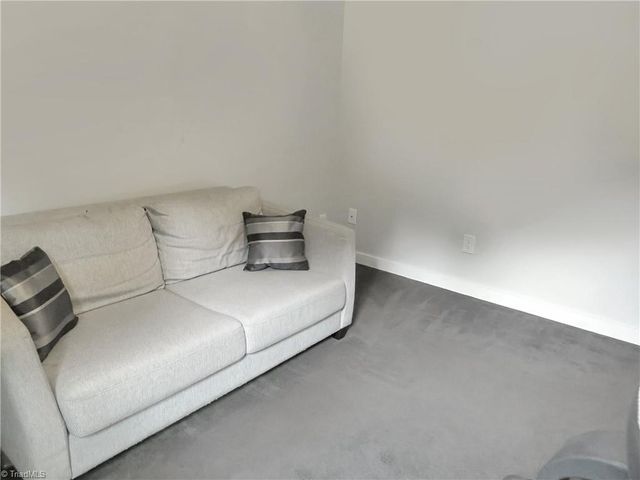 1205 Century Park Avenue, Kernersville, NC 27284