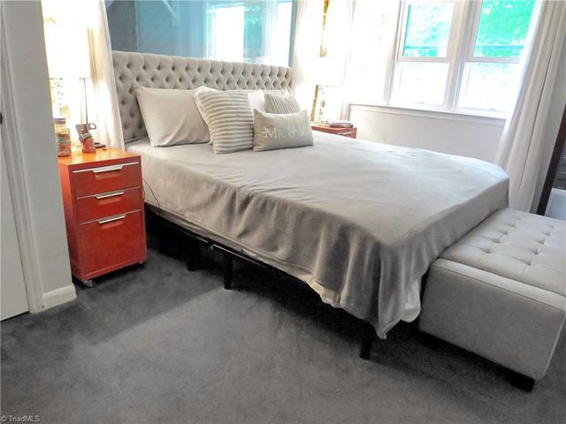 1205 Century Park Avenue, Kernersville, NC 27284
