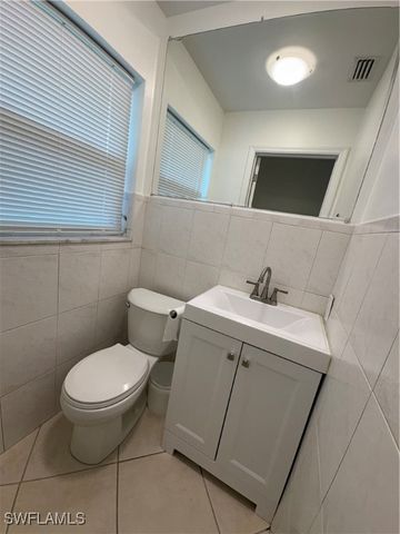5604 SW 1st CT, Cape Coral, FL 33914