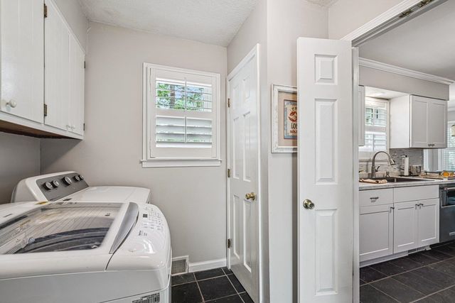 6955 BENT CREEK DR, Germantown, TN 38138
