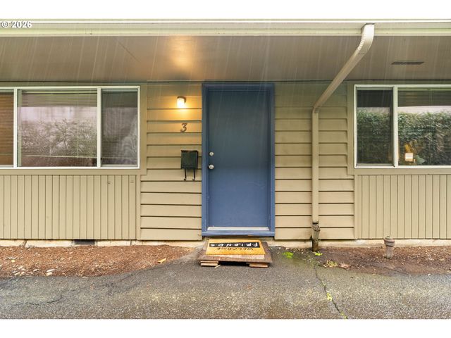 5730 Se CENTER St, Portland, OR 97206