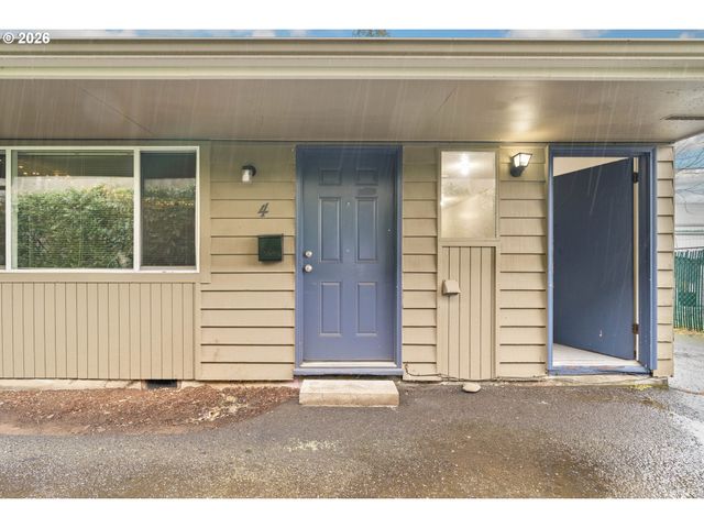 5730 Se CENTER St, Portland, OR 97206