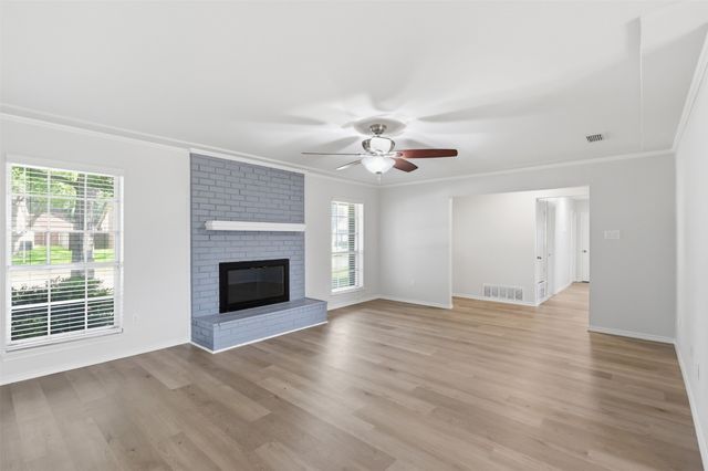 250 Creekside Lane, Coppell, TX 75019