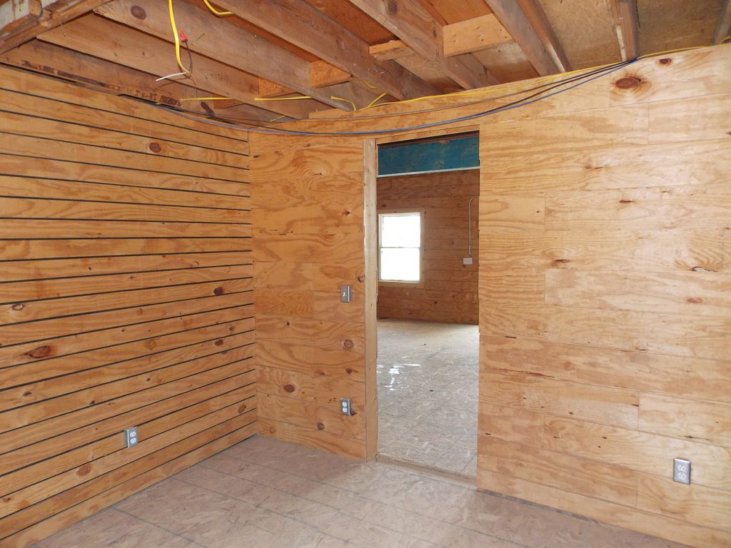 Image 11 of property listing at 223 N BROADWAY Street, Centralia, IL 62801