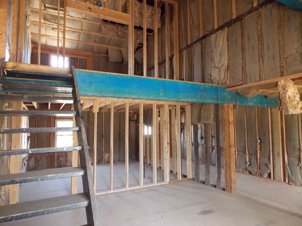 Image 15 of property listing at 223 N BROADWAY Street, Centralia, IL 62801