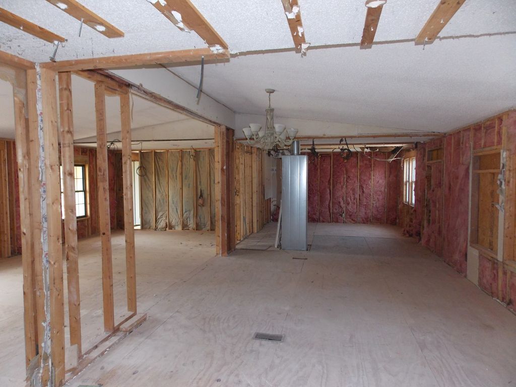 Image 23 of property listing at 223 N BROADWAY Street, Centralia, IL 62801