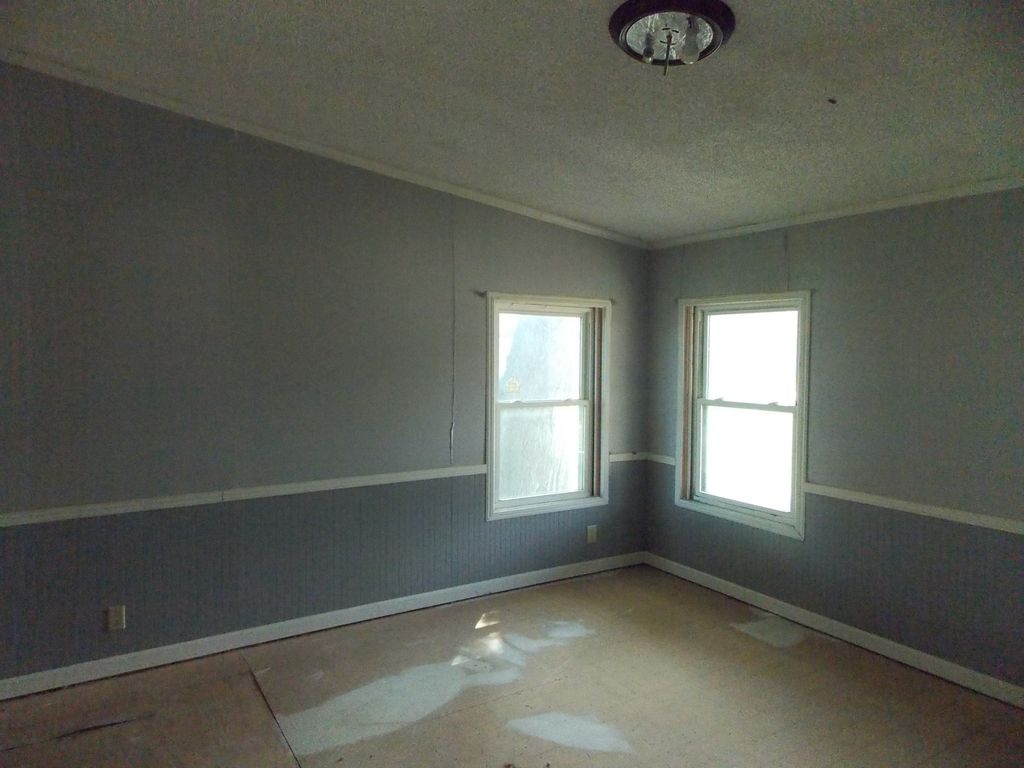 Image 24 of property listing at 223 N BROADWAY Street, Centralia, IL 62801