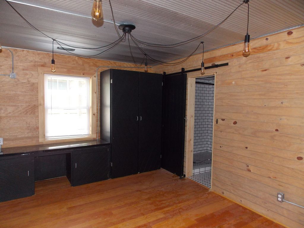 Image 27 of property listing at 223 N BROADWAY Street, Centralia, IL 62801