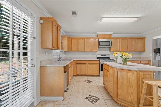 1442 Hampton View Court, Marietta, GA 30008