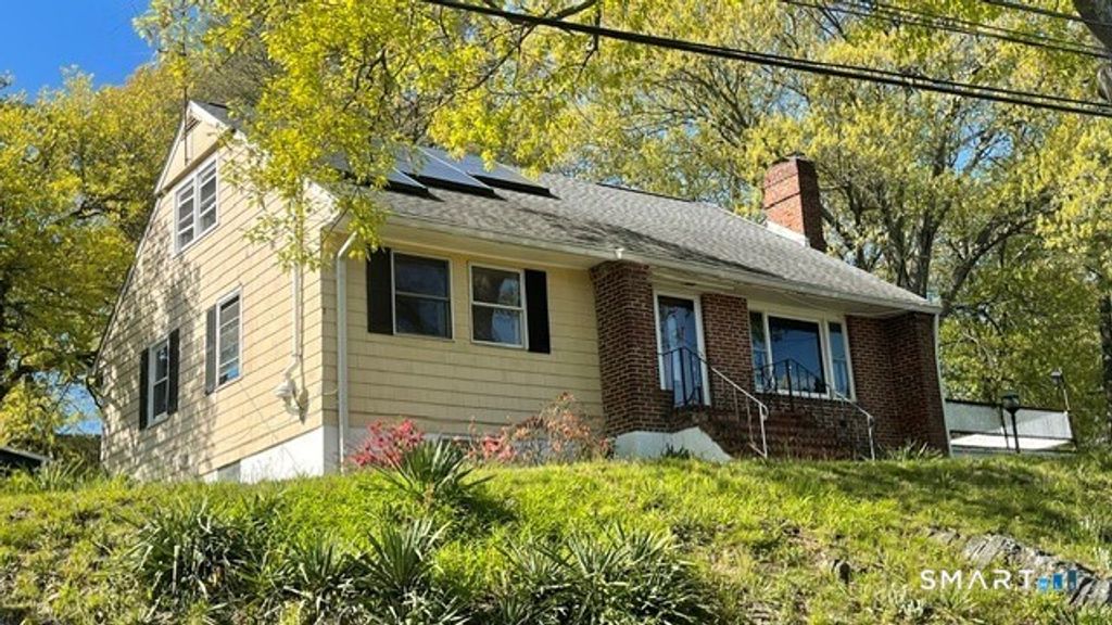 310 Douglas Street, Bridgeport, CT 06606