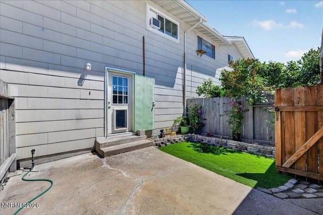 5 Smithridge Park, Reno, NV 89502