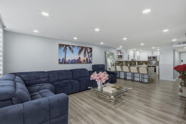 6039 Collins Avenue 609, Miami Beach, FL 33140