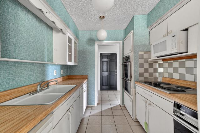 204 Island Drive, Richardson, TX 75081