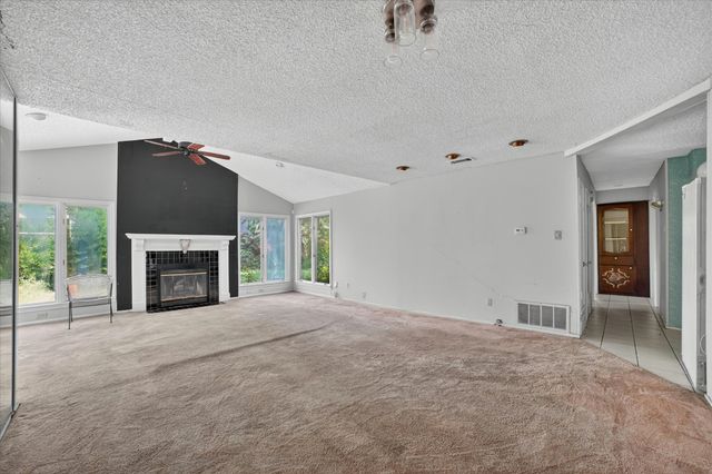 204 Island Drive, Richardson, TX 75081