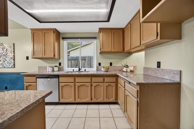 4345 Armadale Way, Sacramento, CA 95823