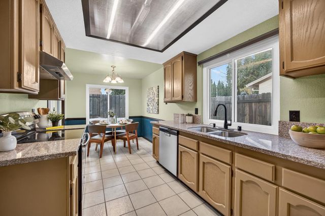 4345 Armadale Way, Sacramento, CA 95823