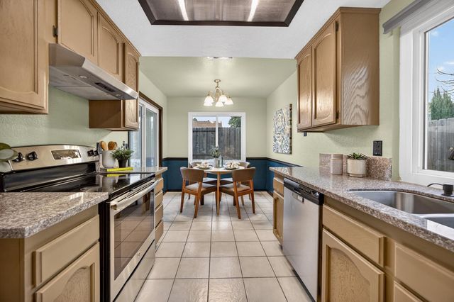 4345 Armadale Way, Sacramento, CA 95823