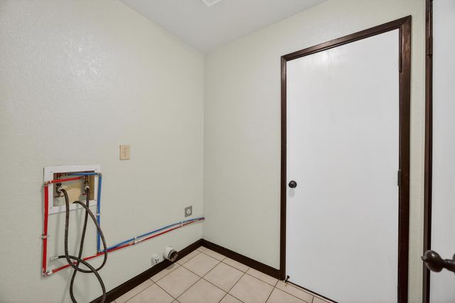 4345 Armadale Way, Sacramento, CA 95823