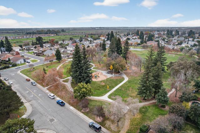 4345 Armadale Way, Sacramento, CA 95823