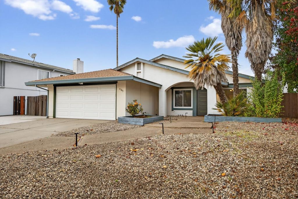 4345 Armadale Way, Sacramento, CA 95823